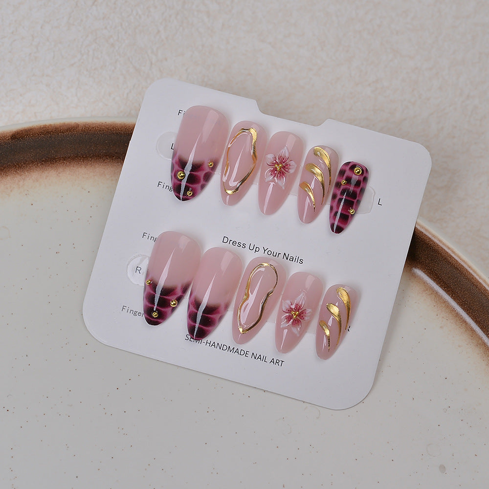 Künstlerisches Press-On-Nageldesign-Set Karnz