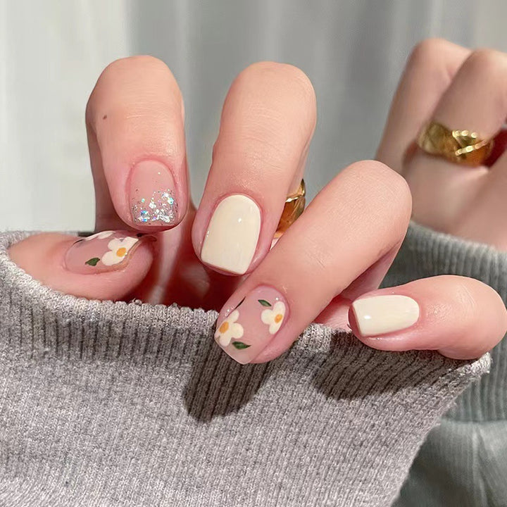 Kunstvolle Stiletto Nagelspitzen Karnz