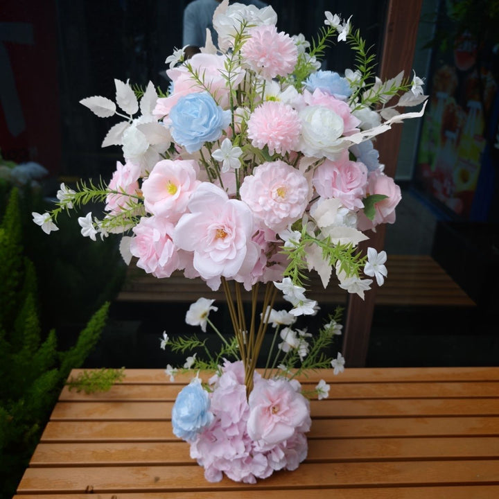 Elegante dekorative florale Mittelstück für Zuhause
