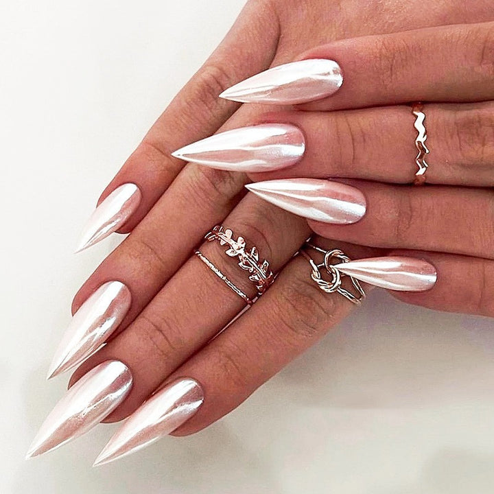Glänzendes mandelförmiges Press-On-Nagelset