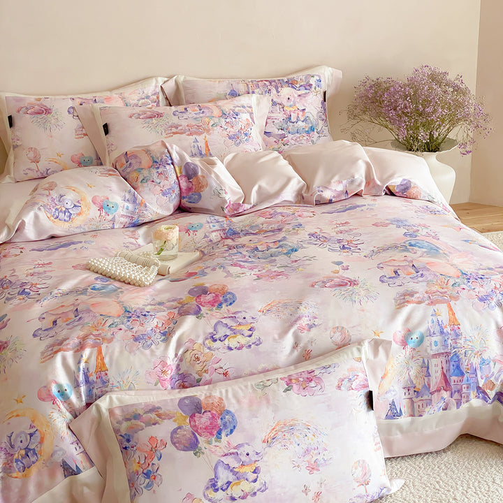 Luxuriöses Satin-Bettwäsche-Set mit märchenhaftem Aquarellprint und dekorativen Kissenbezügen