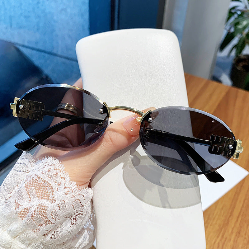 Damen modische Sonnenbrille im eleganten ovalen Design Karnz