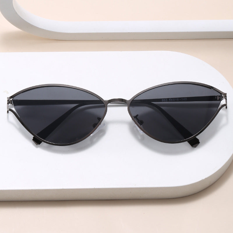 Modische Cat-Eye Sonnenbrille mit Dünnem Metallrahmen Karnz