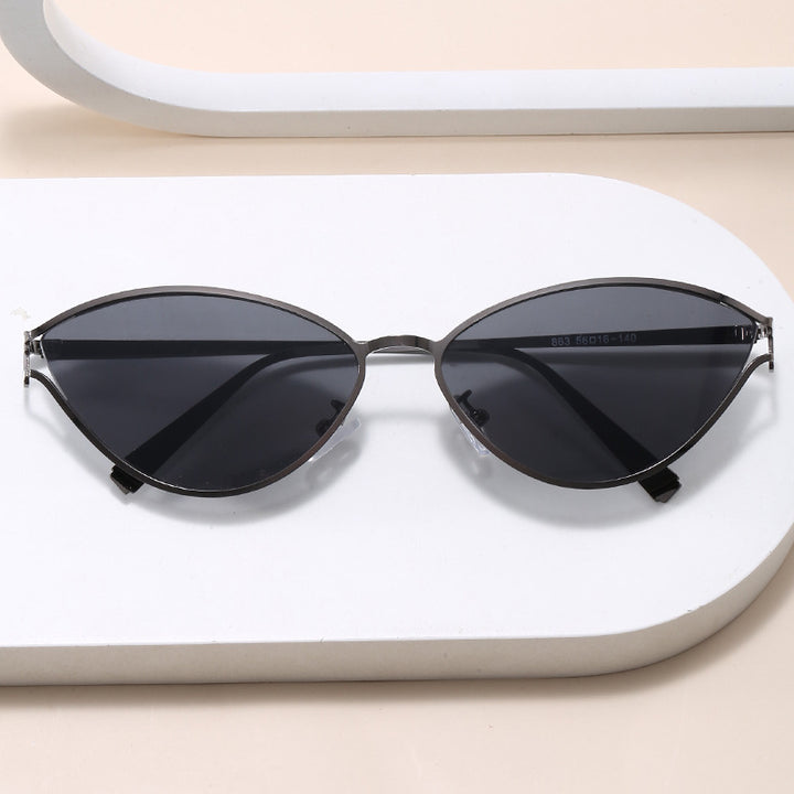 Modische Cat-Eye Sonnenbrille mit Dünnem Metallrahmen Karnz