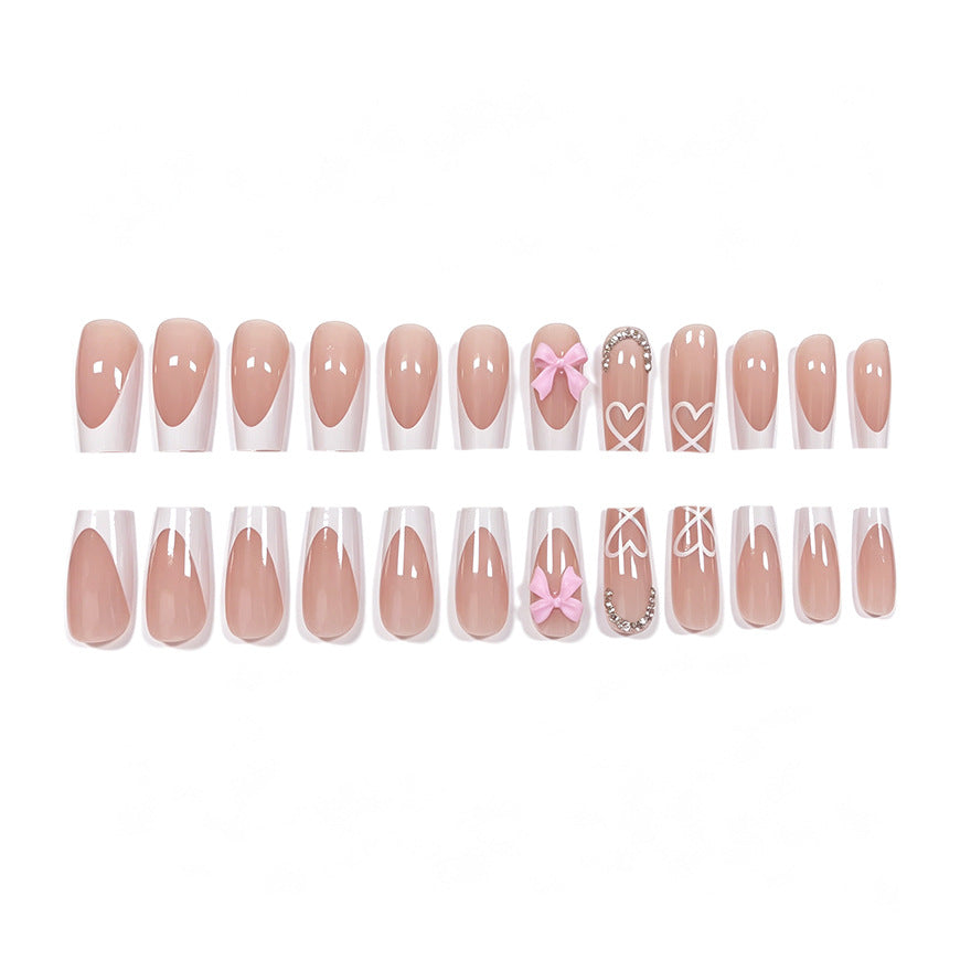 Dekoratives Herzdesign Acryl-Nagelverlängerungen Karnz