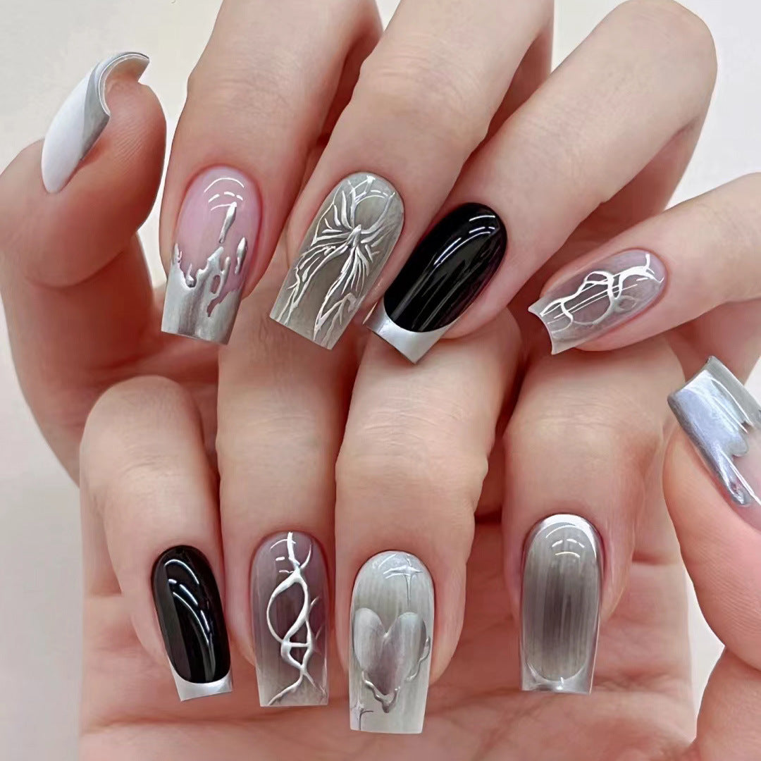 Künstlerisches Nageldesign mit einzigartigen Mustern