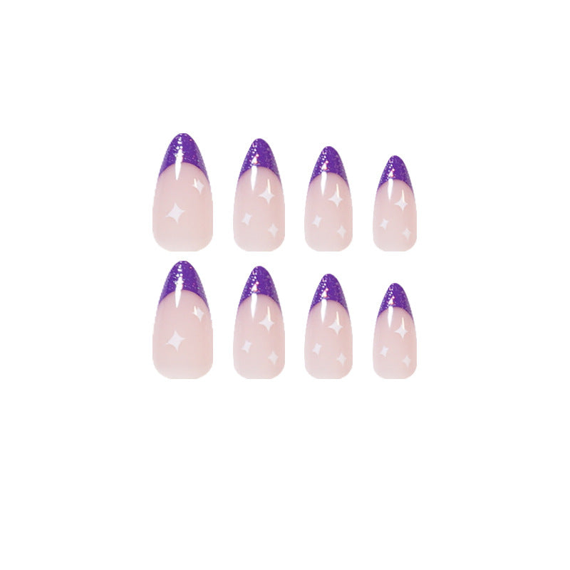 Kunstvolle Stiletto-Nägel mit Glitzer-Design Karnz