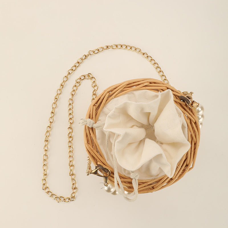 Damen elegante Korbtasche mit Perlenkette Karnz