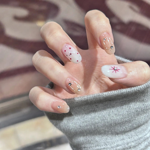 Künstlerisches Press-On Nageldesign