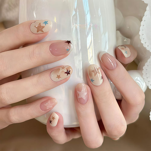 Künstlerisches Press-on-Nagelset mit Sternmustern Karnz