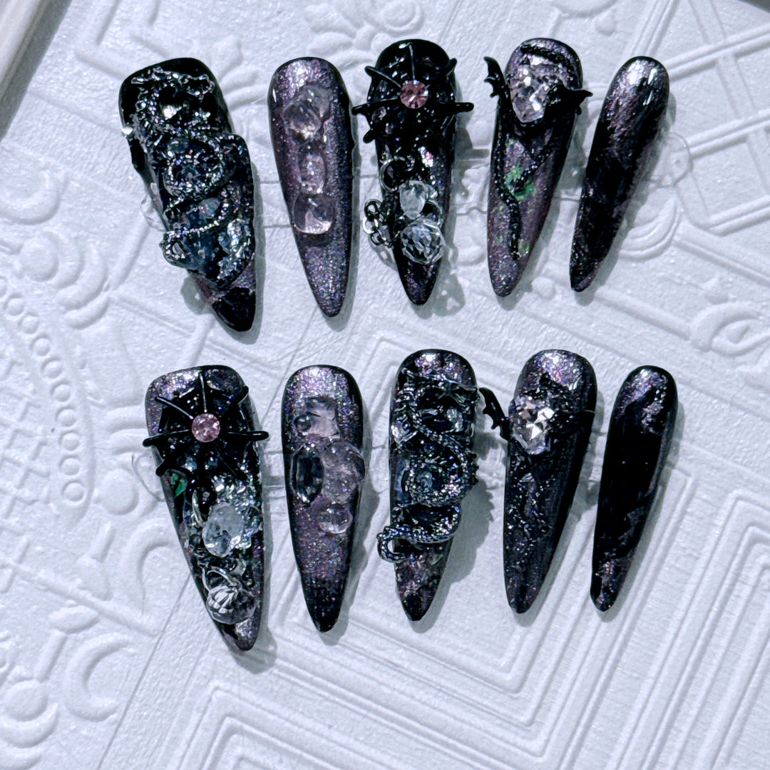 Gothic-inspiriertes dekoratives Spinnen-Nagelkunst-Set