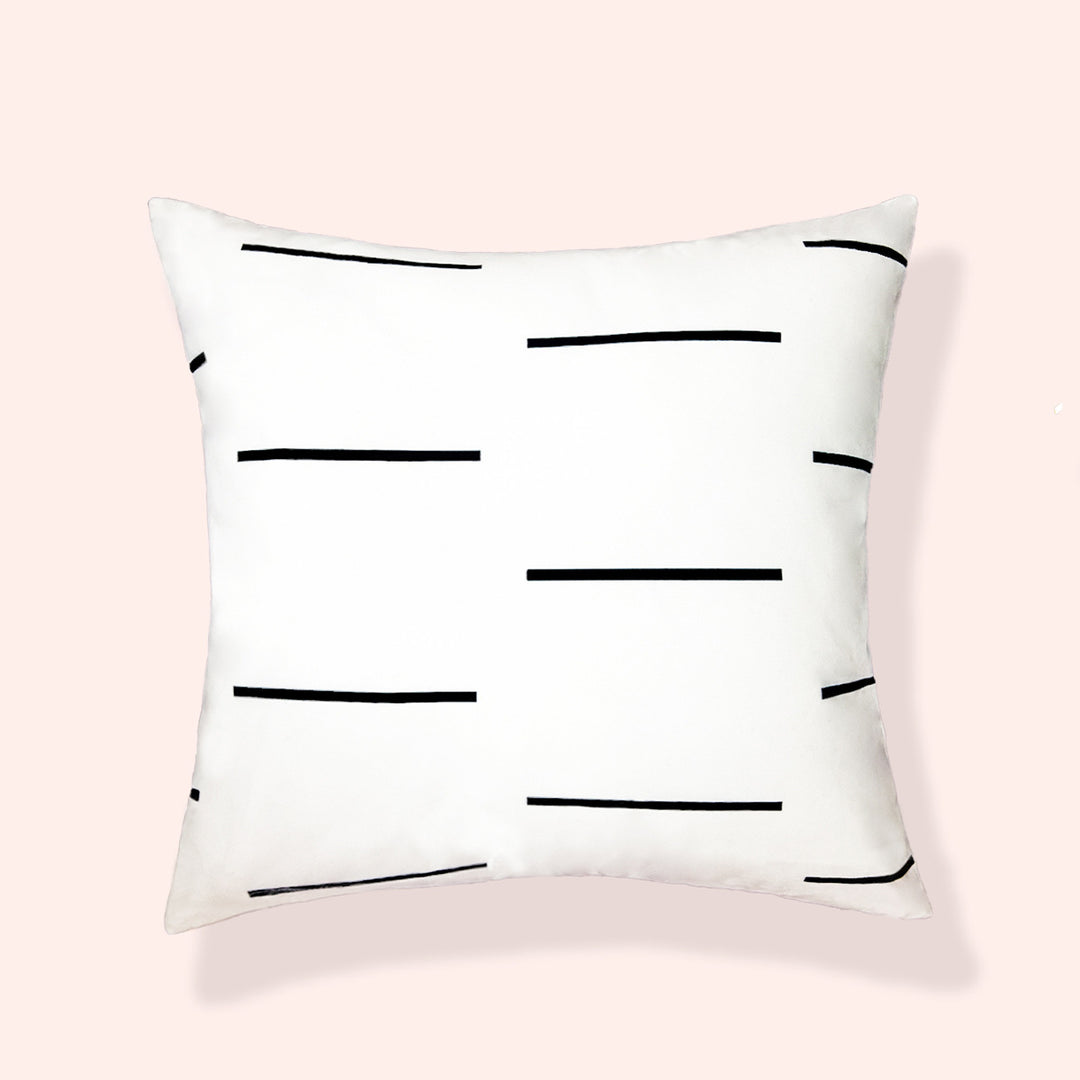 Modernes Zierkissen mit minimalistischem Muster