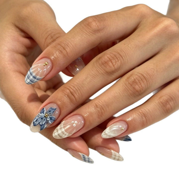 Florales Künstlerisches Press-On-Nagelset Karnz