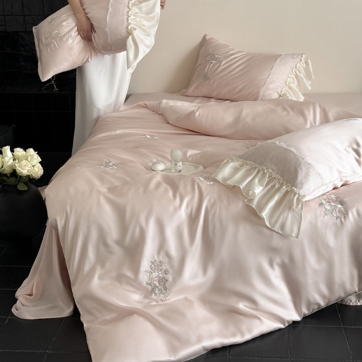 Luxuriöses Satin-Bettwäsche-Set mit Rüschen und Stickerei Karnz