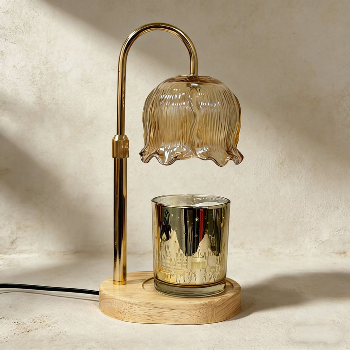 Elegante Tischlampe mit Glasschirm und Holzsockel