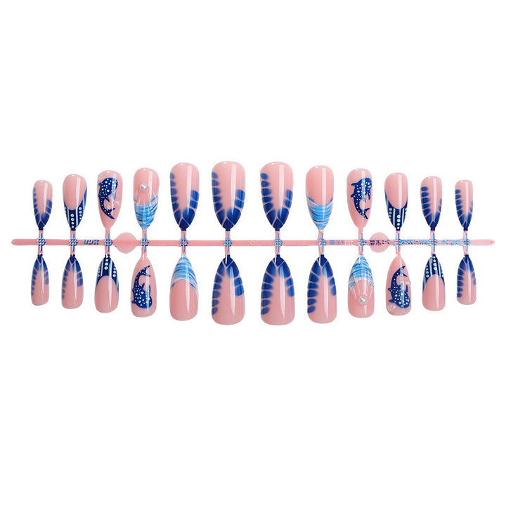 Kunstvolle Nagelspitzen mit maritimen Motiven Karnz