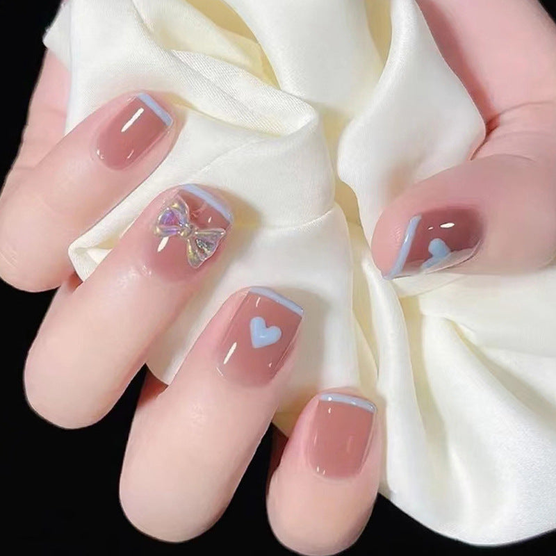 Dekorative Nagelkunst