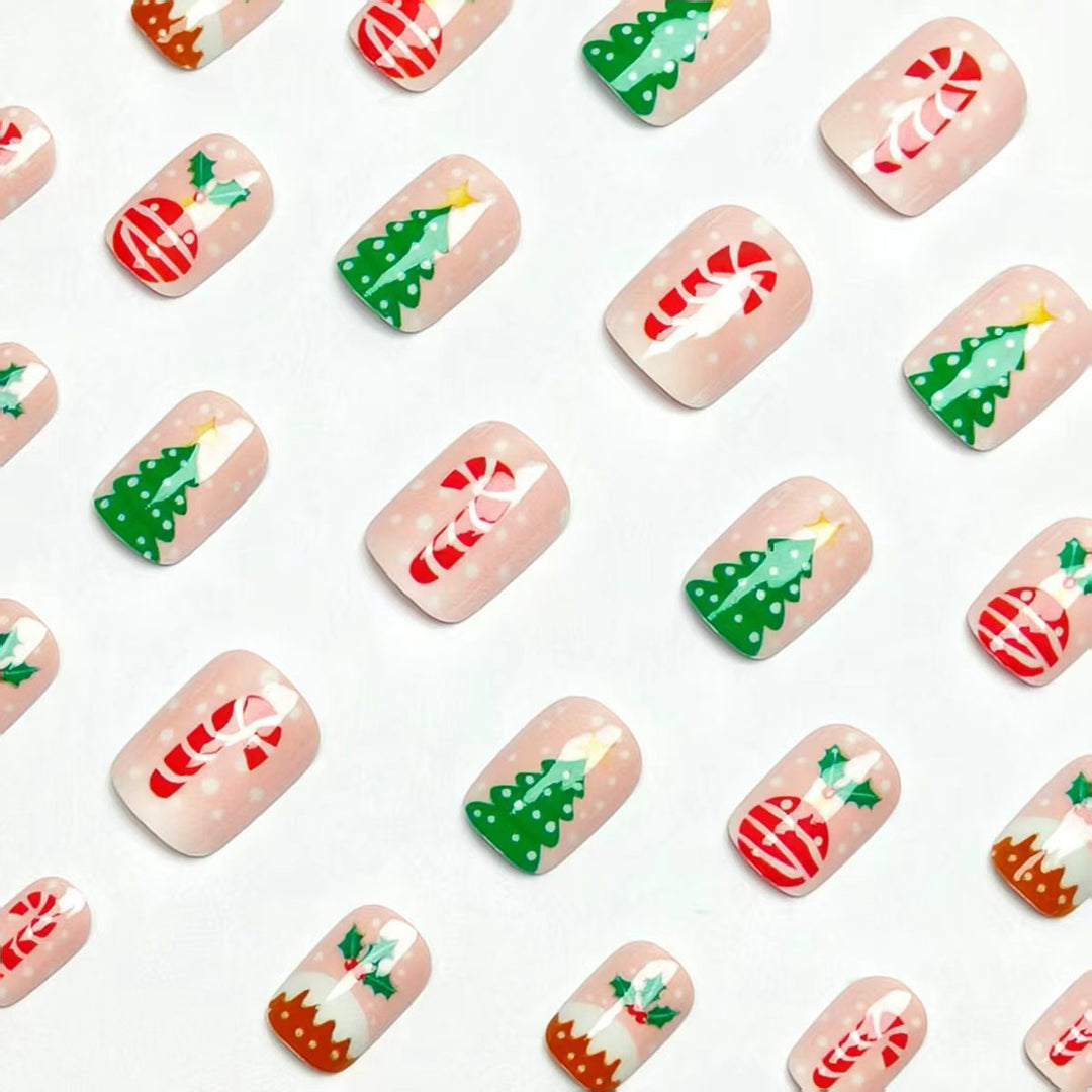 Kunstnägel mit Festlichem Weihnachtsdesign Karnz
