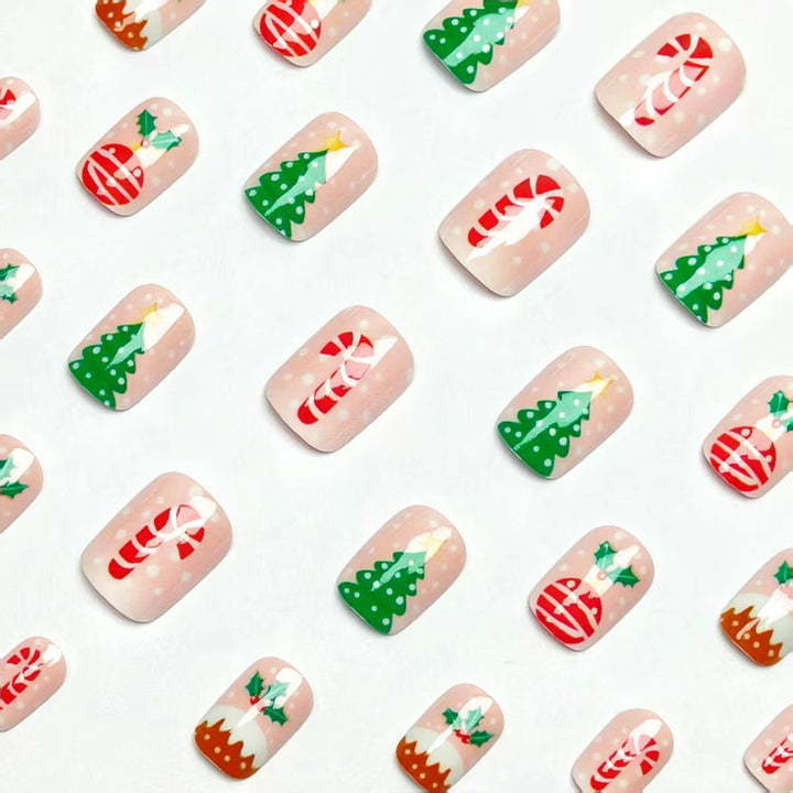 Kunstnägel mit Festlichem Weihnachtsdesign Karnz