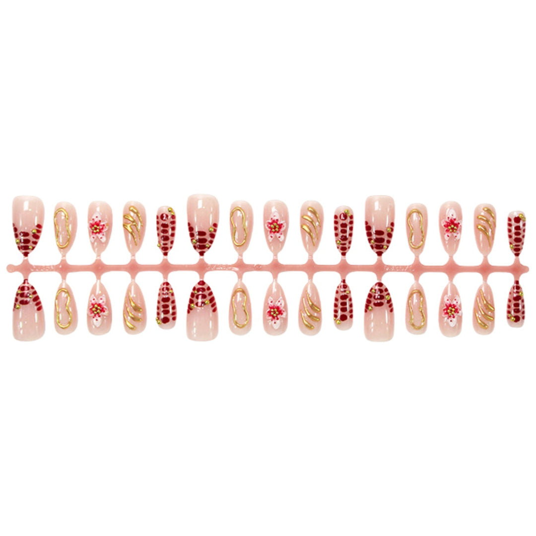 Künstlerische Nagelkunst Karnz