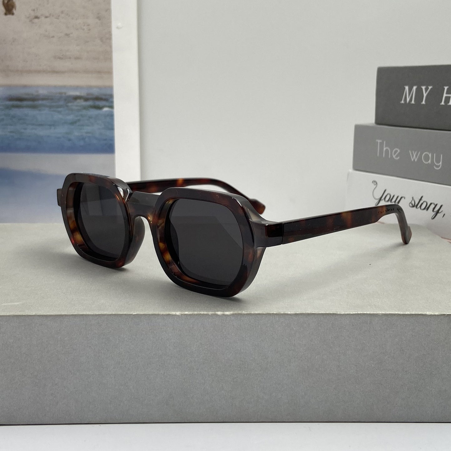 Damen modische Sonnenbrille im modernen Design mit breitem Rahmen Karnz