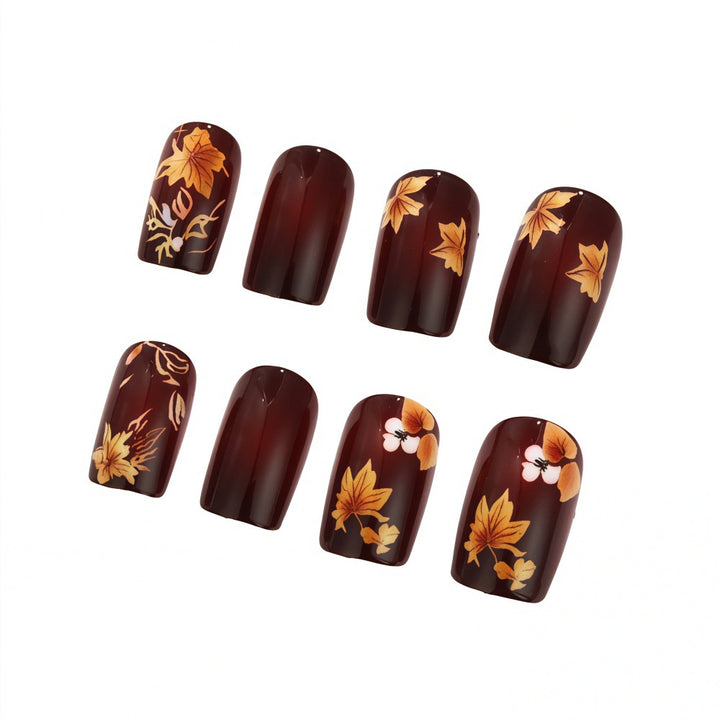 Kunstnägel mit floralem Herbstdesign Karnz