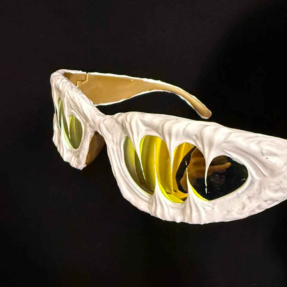 Damen Sportliche Sonnenbrille mit innovativem Design Karnz
