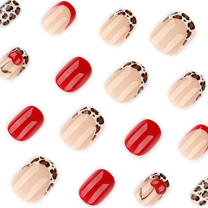 Exquisite Nagelkunst mit Obst- und Tiermotiven Karnz