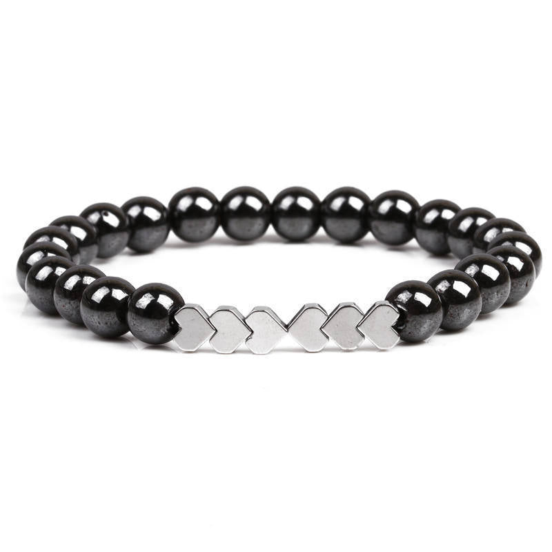 Natürliche Steinperlenarmband mit Herzakzenten Karnz