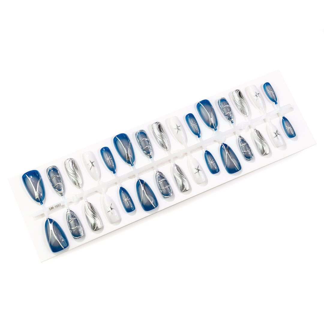Künstlerisches Gel Press-On Nageldesign