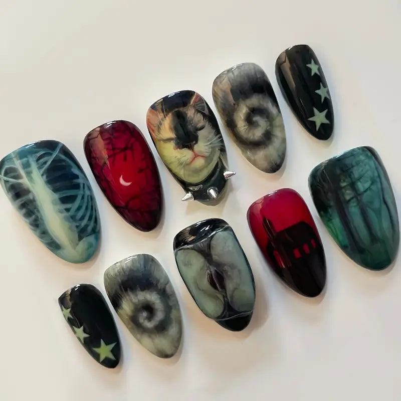 Künstlerisches Nageldesign Karnz