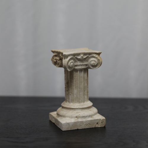 Dekorative Säulen Skulptur