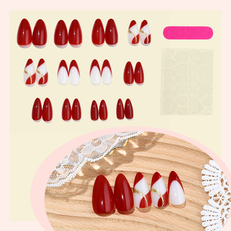 Premium Stylische Press-On Nagelset mit Eleganten Designelementen Karnz