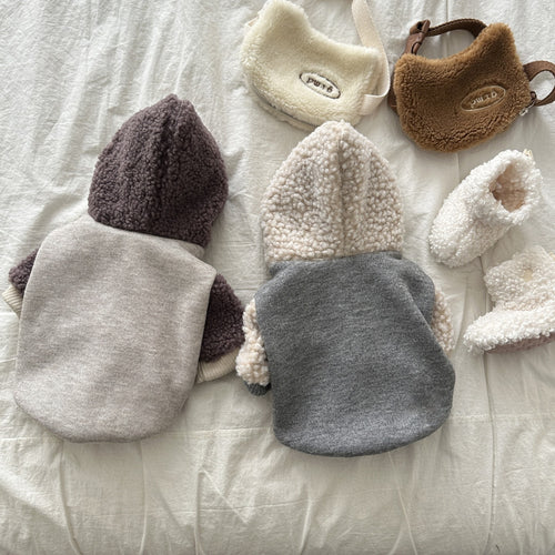 Sherpa-futterted Hoodie Hundepullover mit abnehmbaren Plüsch-Stiefeln