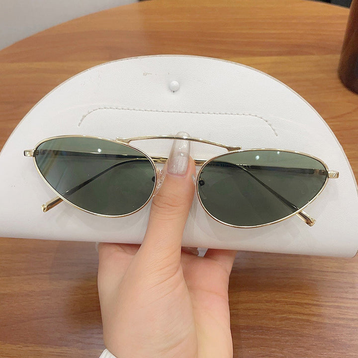 Modische Sonnenbrille mit Eleganten Metallrahmen Karnz