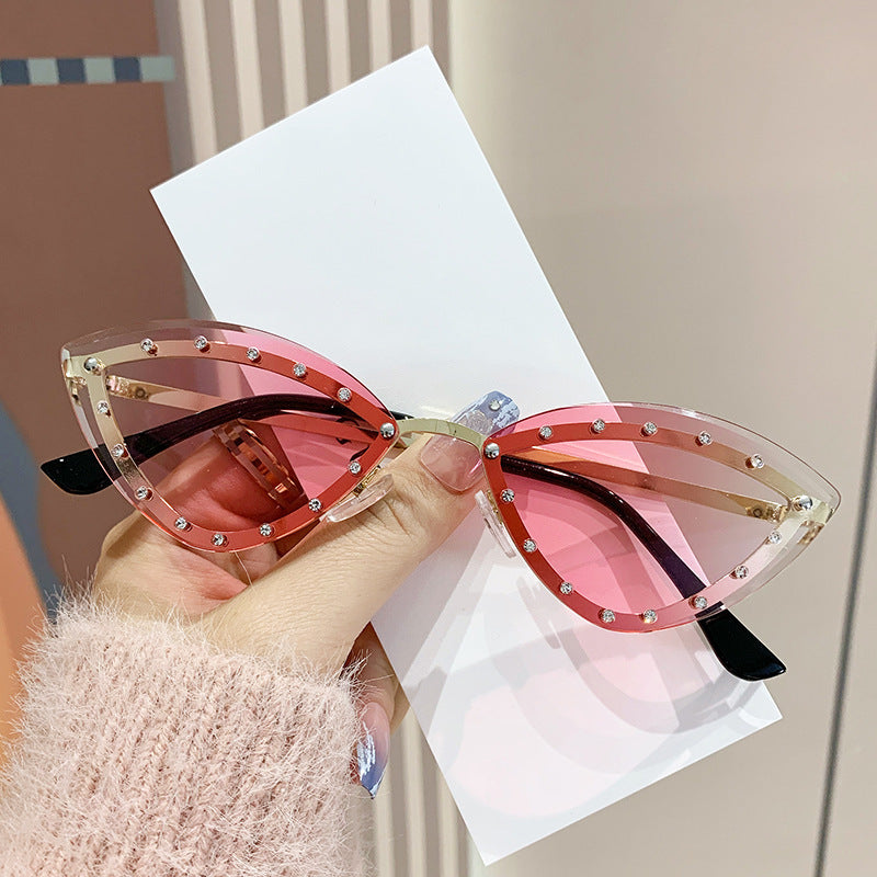 Damen Cat-Eye Sonnenbrille mit funkelnden Kristallakzenten Karnz