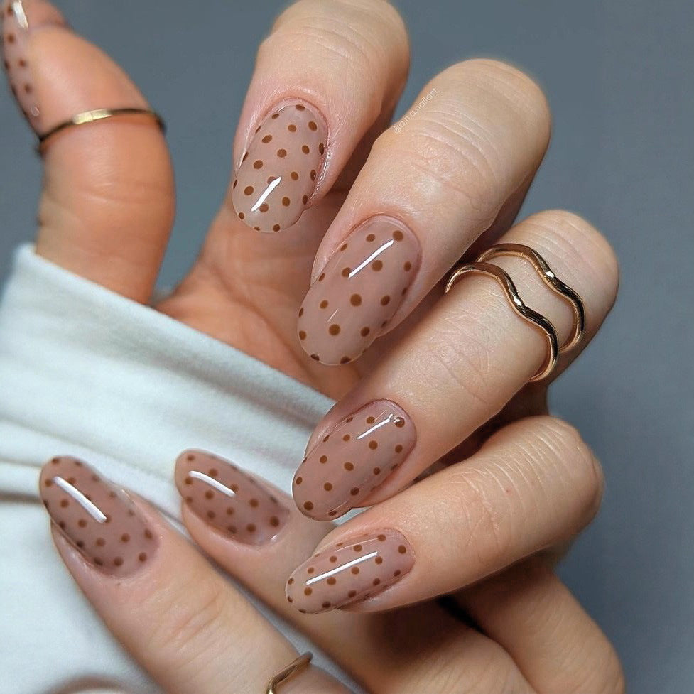 Kunstnagel-Set mit Stilvollem Polka-Dot Design Karnz