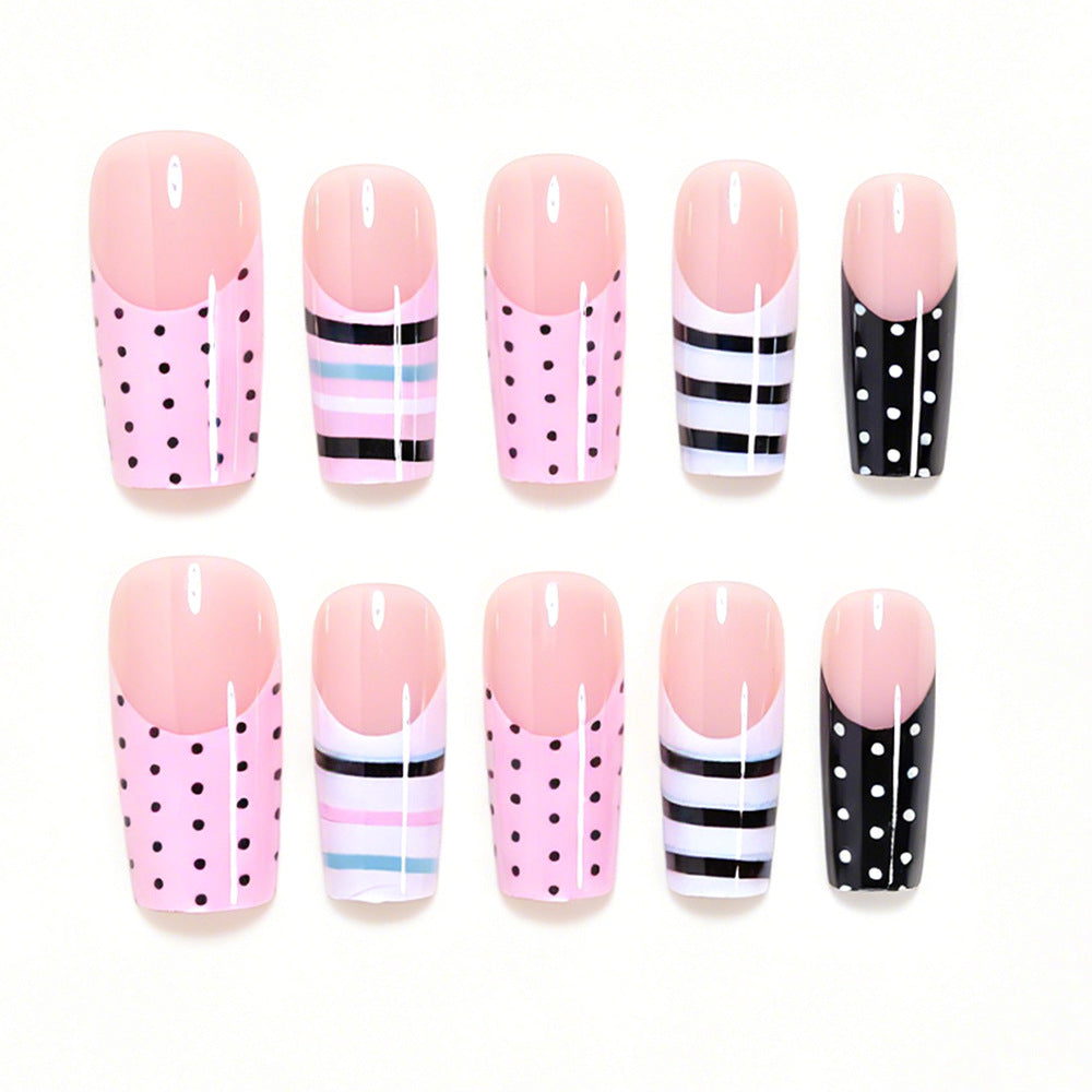 Dekorative lange Press-On Nagelkunst Tipps Karnz