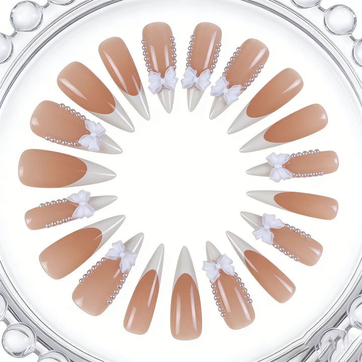 Elegante Nagelkunst Karnz