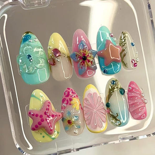 Bunte Kunstnägel mit Strass Karnz