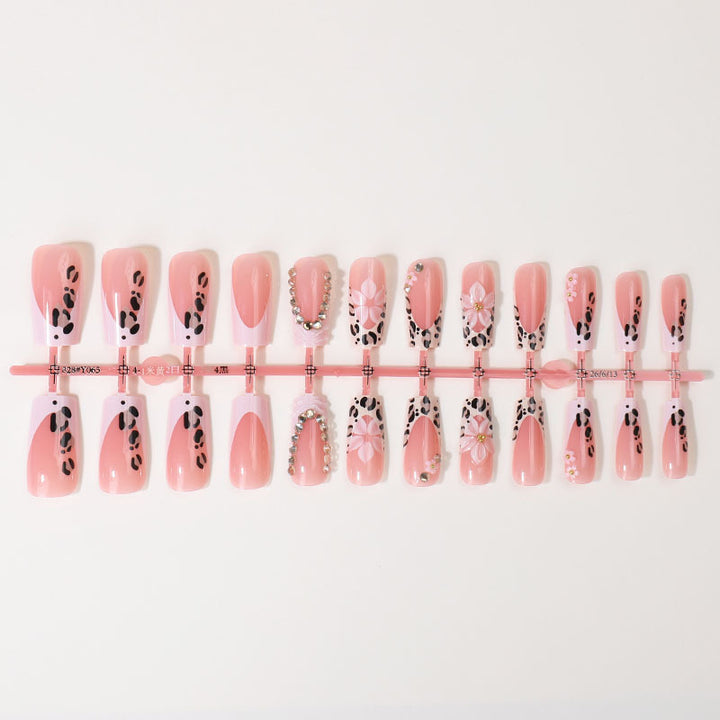 Künstlerisches Press-on-Nagelset Karnz