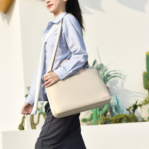 Laptoptasche mit Praktischem Schultergurt und Robustem Material Karnz