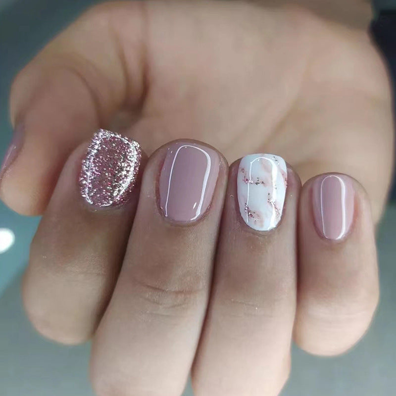 Dekoratives Nagelkunst-Set Karnz