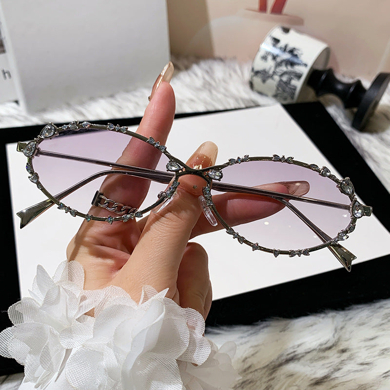 Damen extravagante oversized Sonnenbrille mit futuristischem Design Karnz