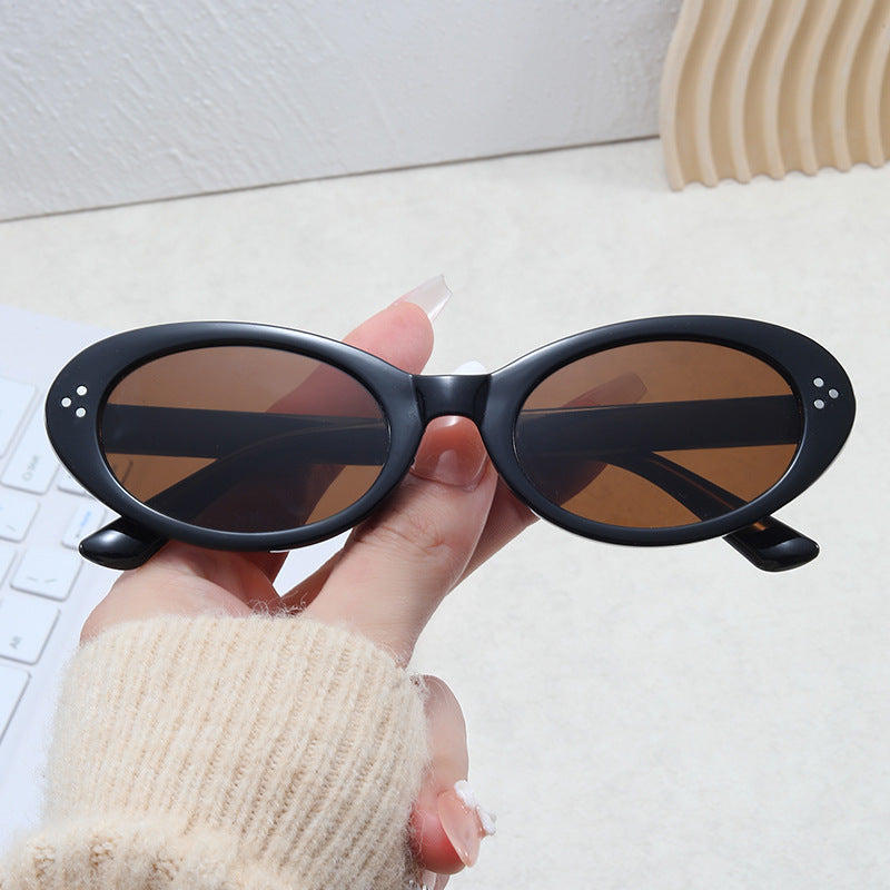 Damen modische Sonnenbrille im eleganten Ovaldesign Karnz