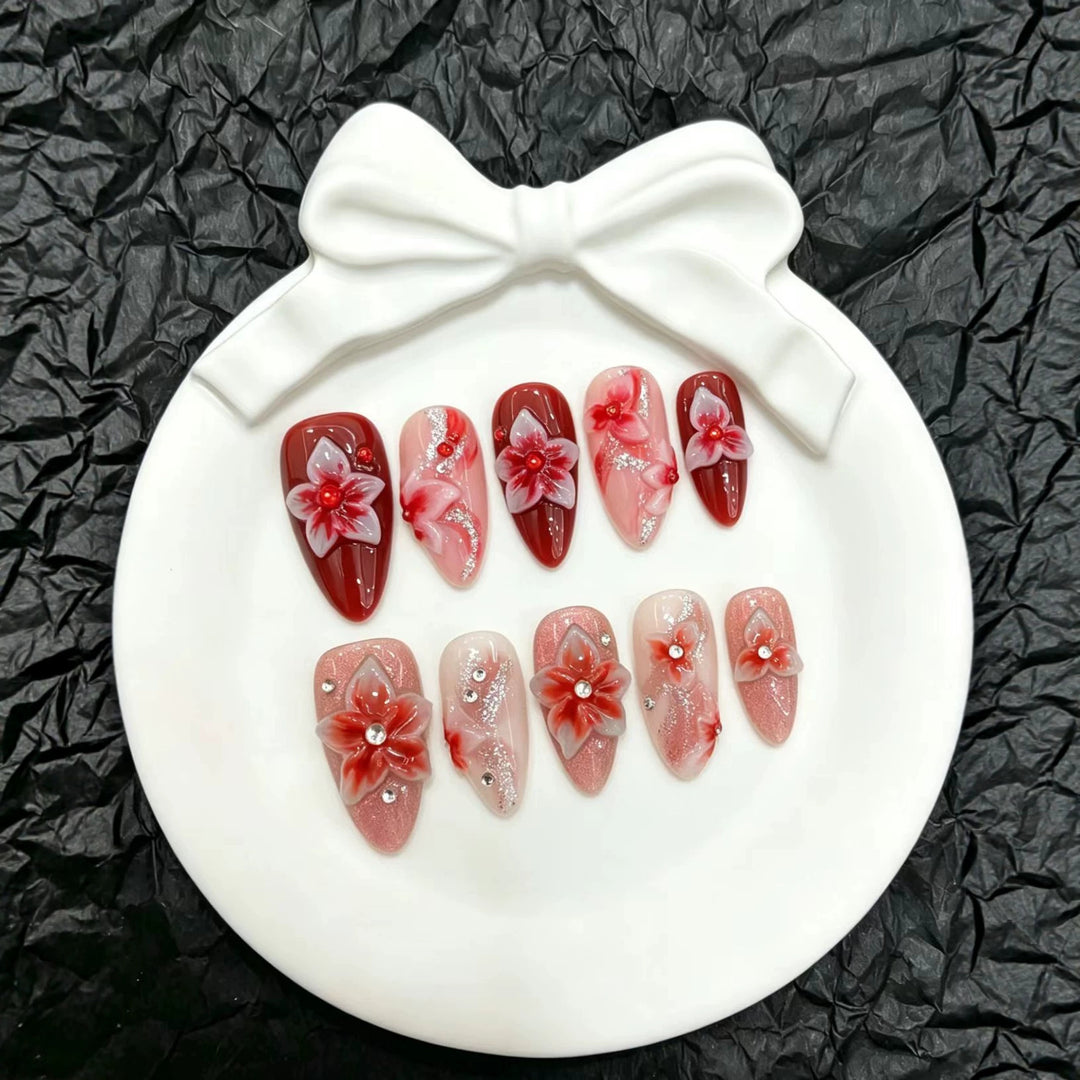 Floral Design Press-On Nail Art Set mit 3D Blumenakzenten
