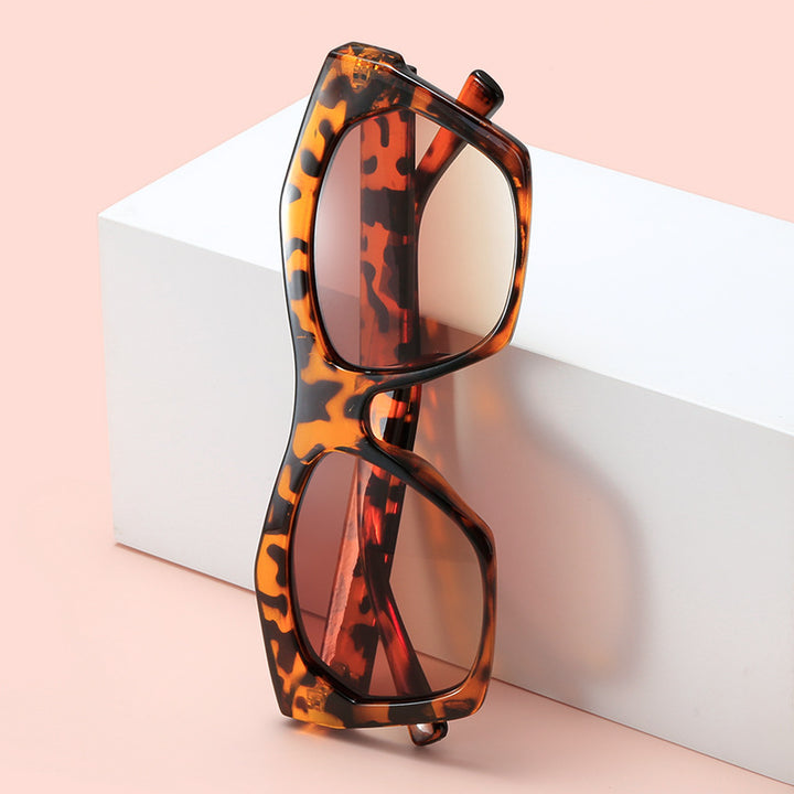 Damen modische Sonnenbrille im auffälligen Leopardenmuster Karnz