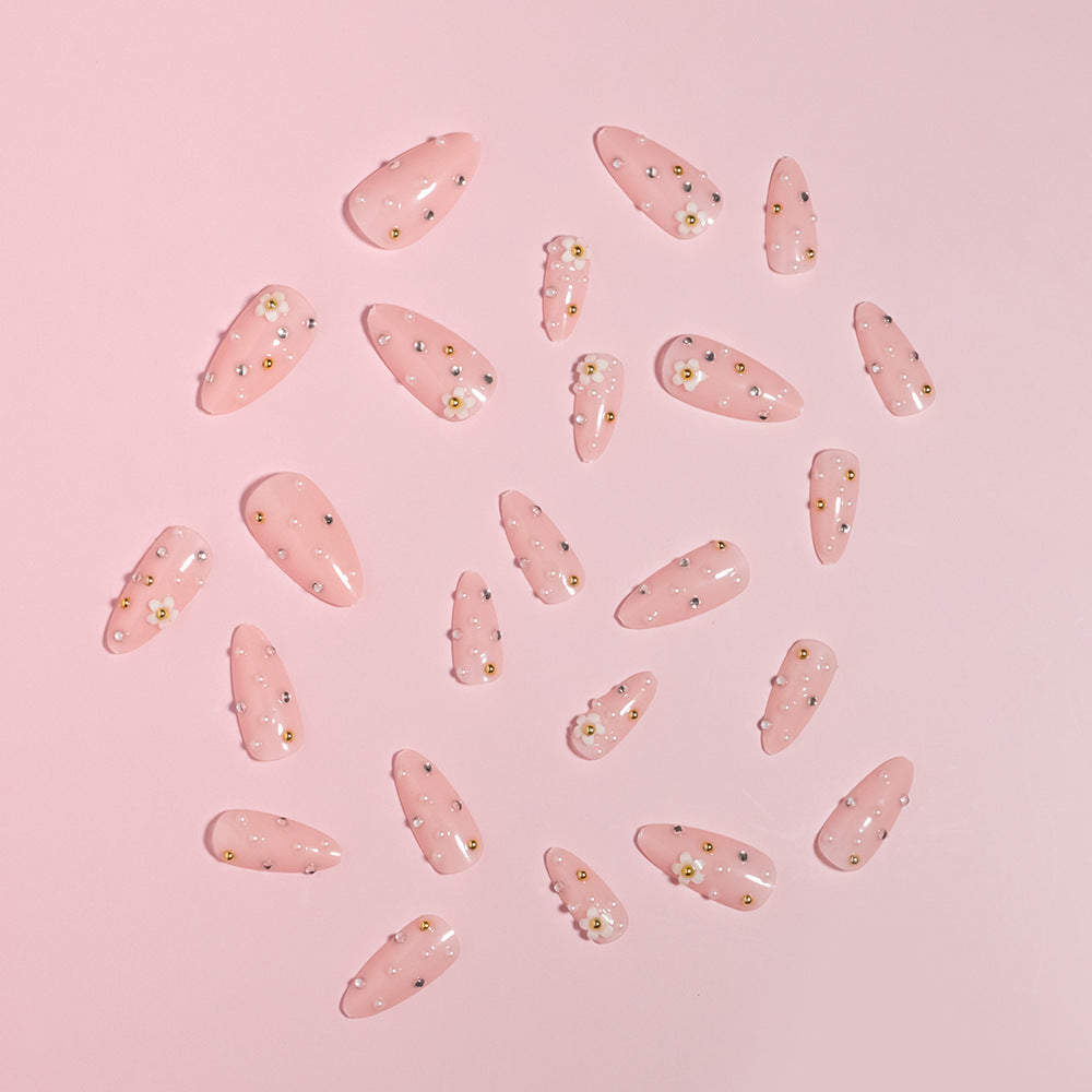 Kreatives DIY Press-On Nagelset Karnz