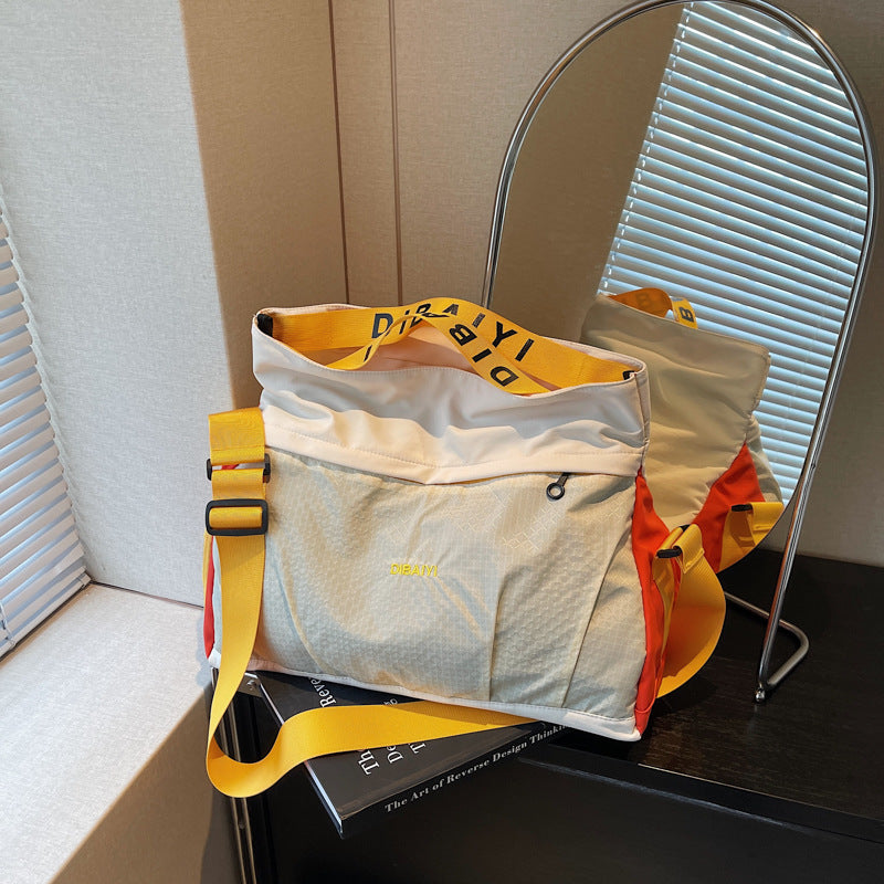 Geräumige Reisetasche Karnz