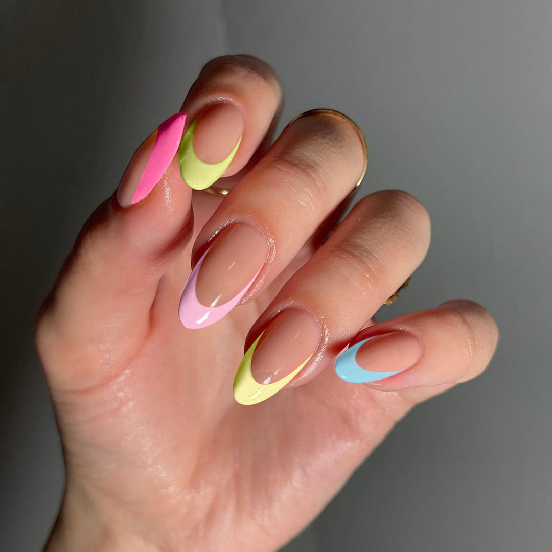 Kunstnagelset im modernen Farbverlauf Design Karnz